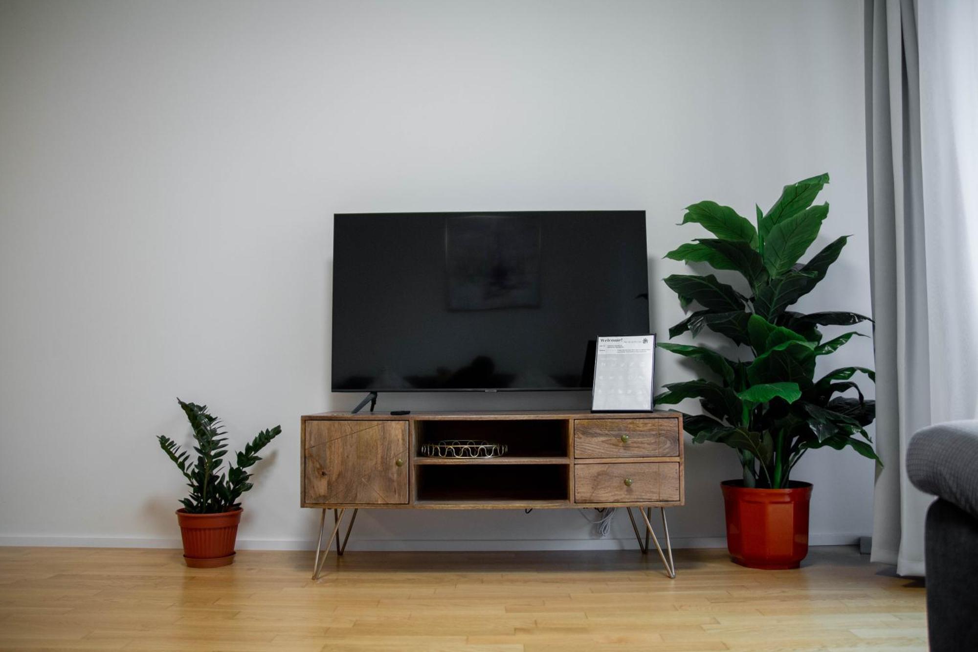 Apartment Newly Built With Balcony, Ac And Free Indoor Garage Prag